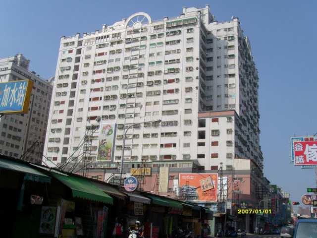 ㊣．白金漢宮10F平車寓．㊣【強銷件】,台南市永康區復華三街