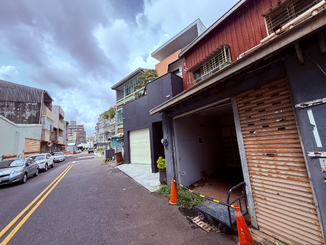 中華東路小倉庫