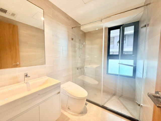 歸仁高鐵晶悅2+1房平車含管