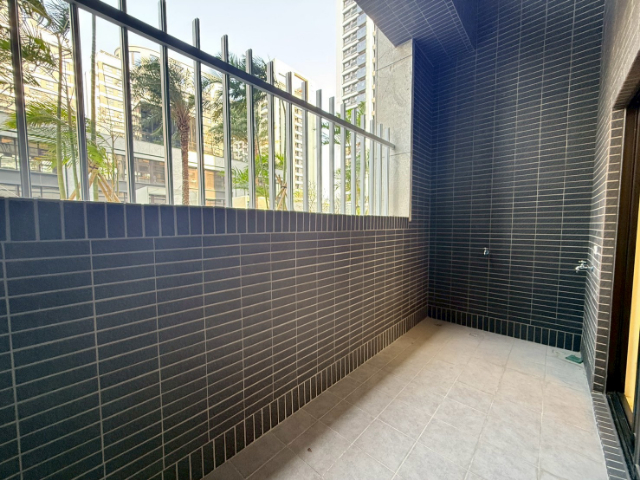 高鐵世界仁首席賺錢金店面