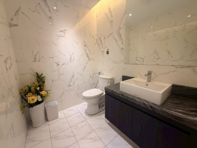 安平角窗電梯燙金店面