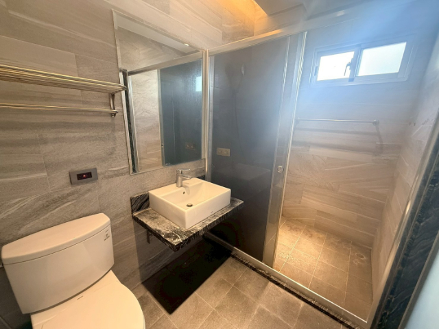 安平角窗電梯燙金店面