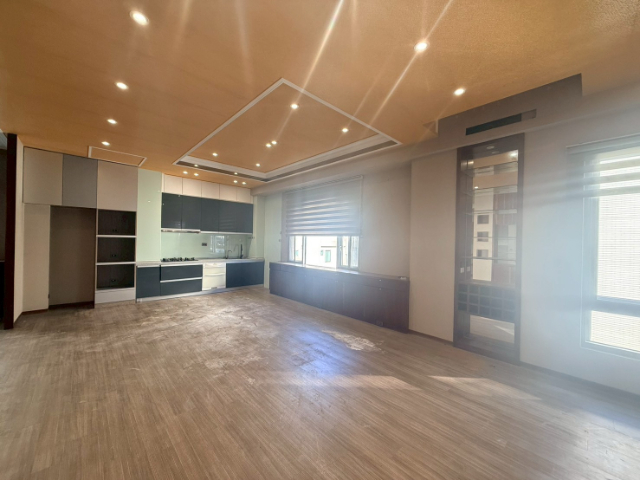 安平角窗電梯燙金店面