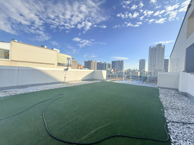 安平角窗電梯燙金店面