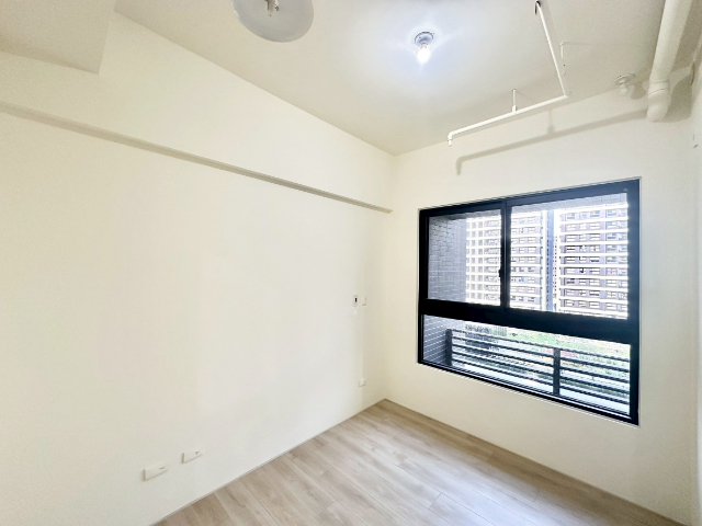 高鐵世界仁兩房簡配含車位